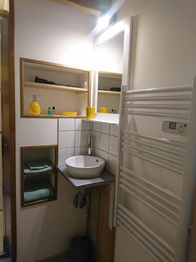 Le Petit Pays Apartman Montgivray Kültér fotó