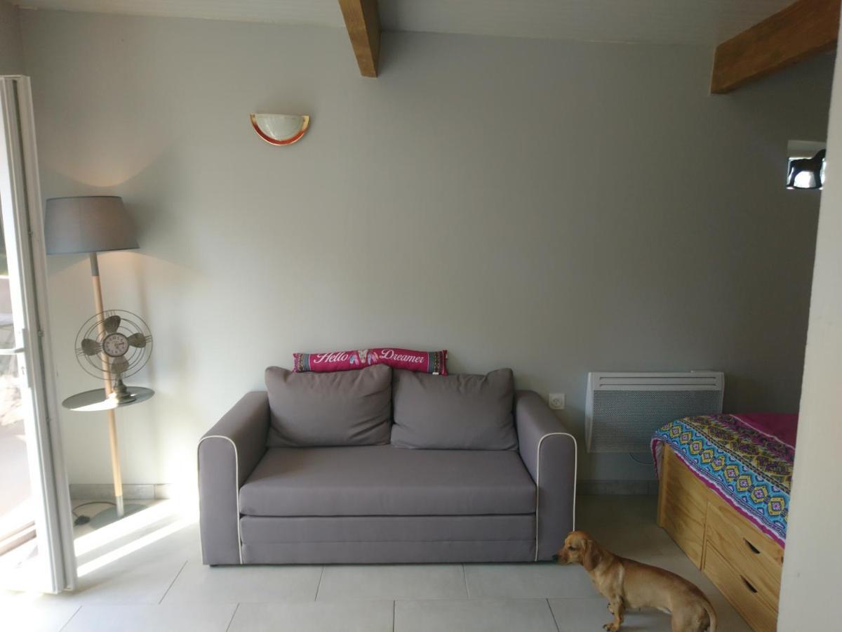 Le Petit Pays Apartman Montgivray Kültér fotó